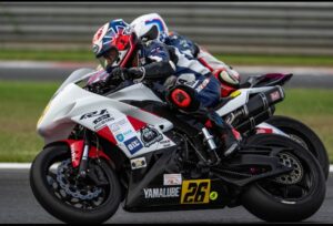 Julio Miranda Ramírez segundo clasificado de la carrera HandyESBK 2023